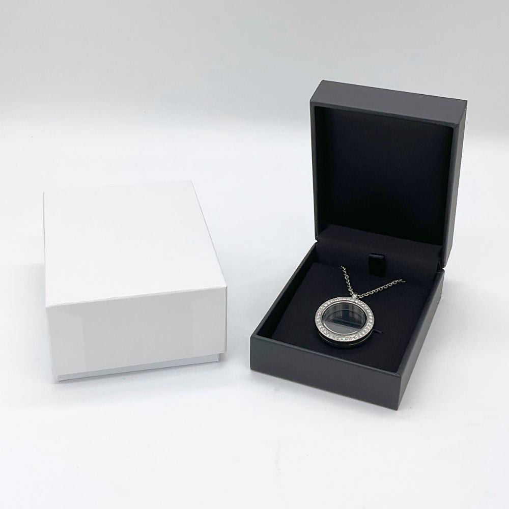 ジュエリーケースに入れてお届け