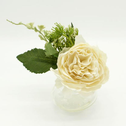 白いお花が上品で可愛らしいホワイトブーケ：