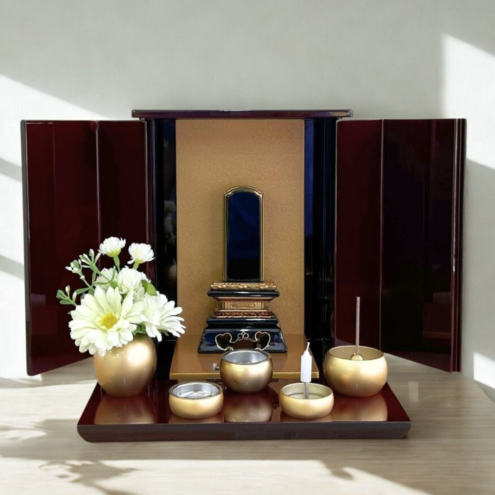 位牌が入るミニ仏壇・祈りの小箱大・茜（仏具とおりんセット）厨子タイプ・日本製・名入れ無料