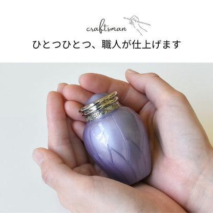 職人が仕上げる上品で凛としたデザイン。