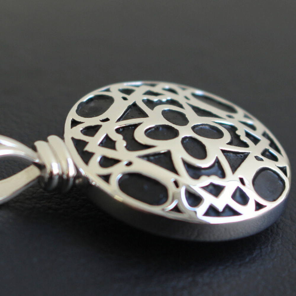 遺骨ペンダント|悠久(プラチナ900)（日本製）